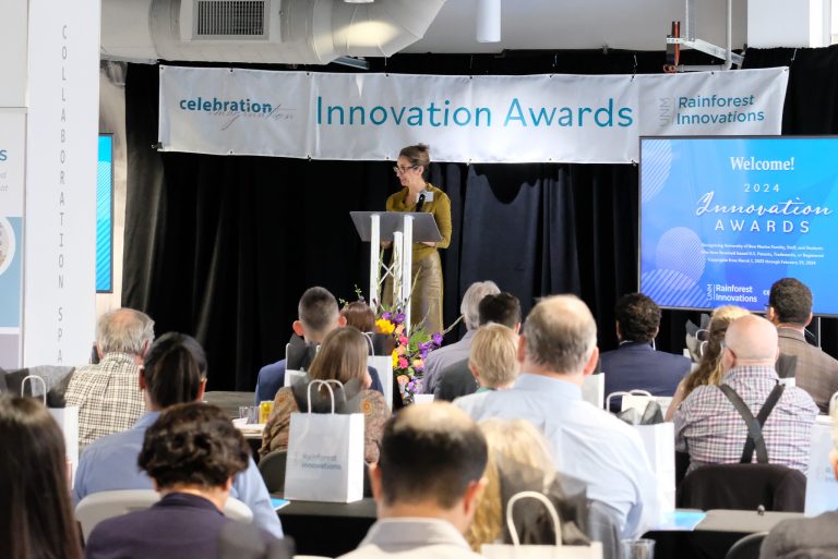 2024 Innovation Awards - DSCF6827 - hengameh raissy